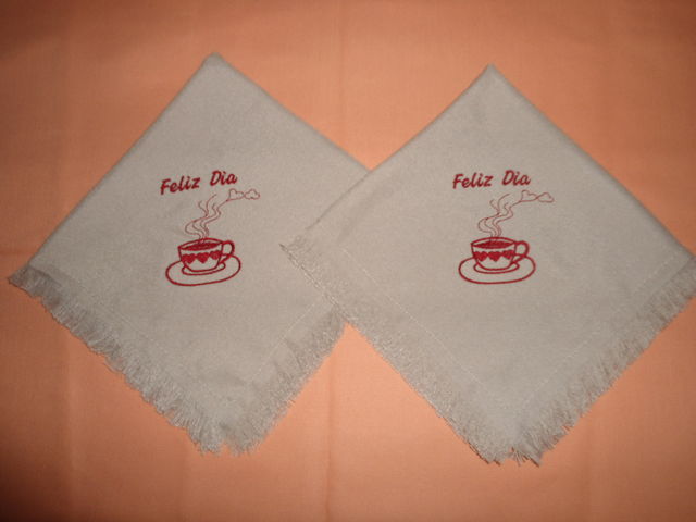 PARA DESPEDIDA DE SOLTERA O SAN VALENTIN, TAMAÑO 40X40CM, EN LINO, MANTA O TERGAL, $25 CU, para comprar contactanos 