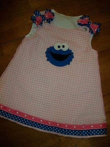 VESTIDO CON COLOR, DISEÑO Y NOMBRE DE SU ELECCION, AL CONTACTAR ENVIAMOS DISEÑOS DE SU INTERES PARA QUE PUEDA ELEGIR EL QUE MAS LE AGRADE